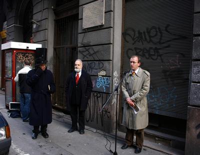 Megemlékezés a Jókai utcában-stock-foto