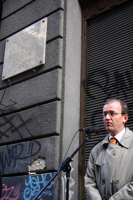 Megemlékezés a Jókai utcában-stock-foto