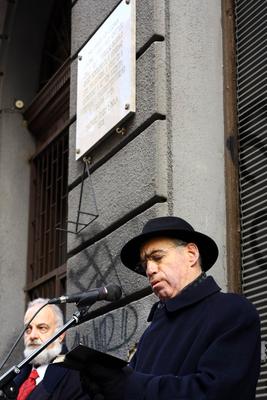 Megemlékezés a Jókai utcában-stock-foto