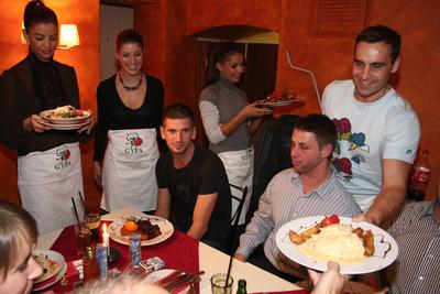 Jótékonyság - Don Leone étterem-stock-foto