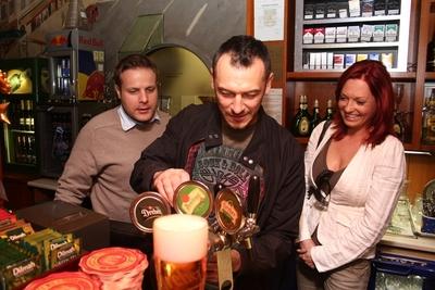 Gyermekétkeztetési akció-stock-foto