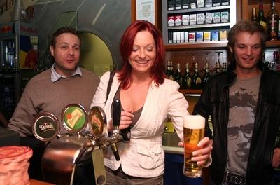 Gyermekétkeztetési akció-stock-foto