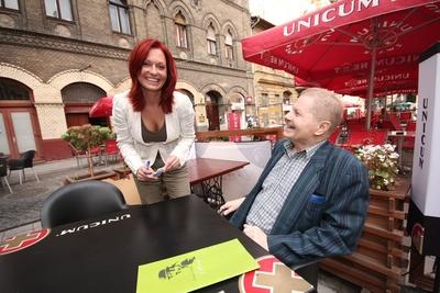 Gyermekétkeztetési akció-stock-foto