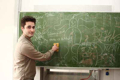 Gézengúzok - új sorozat a Duna TV-n-stock-foto