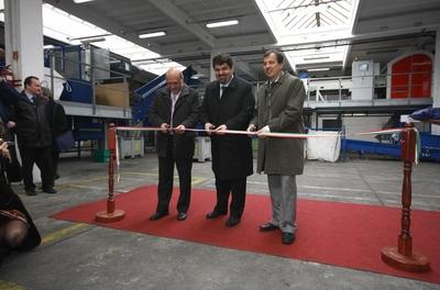 Optikai műanyaghulladék-válogató üzem-stock-foto