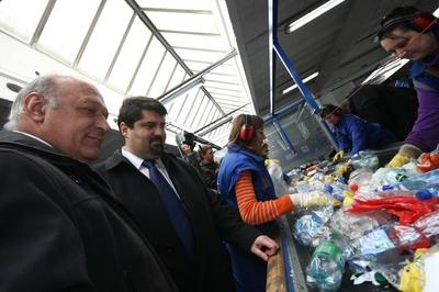 Optikai műanyaghulladék-válogató üzem-stock-foto