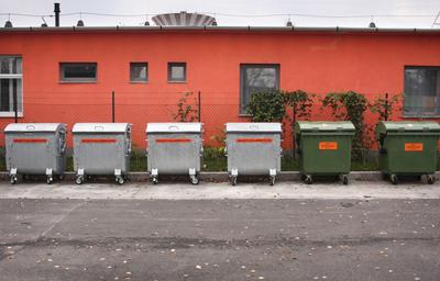 Hulladékudvar a XVIII. kerületben-stock-foto