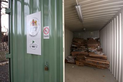 Hulladékudvar a XVIII. kerületben-stock-foto