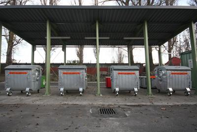 Hulladékudvar a XVIII. kerületben-stock-foto