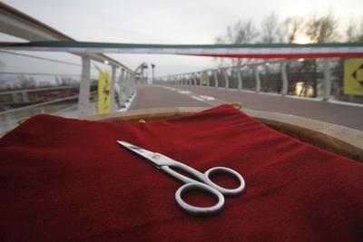 A szolnoki Tiszavirág híd avatója-stock-foto