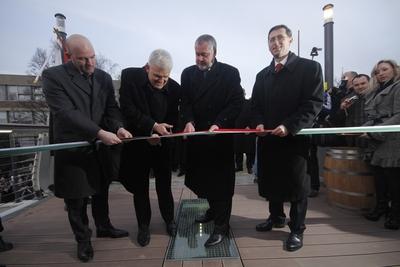 A szolnoki Tiszavirág híd avatója-stock-foto