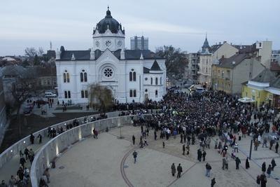 A szolnoki Tiszavirág híd avatója-stock-foto