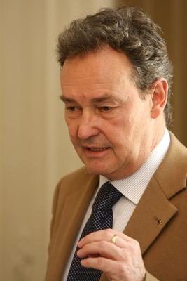 Kamarák sajtótájékoztatója-stock-foto