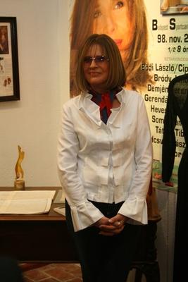 Koncz Zsuzsa-életműkiállítás a Komédiumban-stock-foto