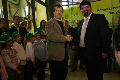 Felavatták a környezetvédelem nagyköveteit-stock-foto