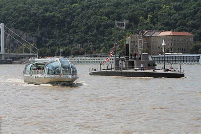 Bemutatták a felújított Lajta monitort-stock-foto