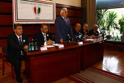 Lengyel Zoltán országgyűlési képviselő sajtótájékoztatója-stock-foto