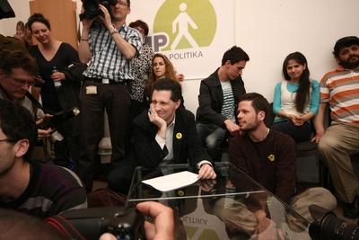 Választások éjszakája - második forduló-stock-foto