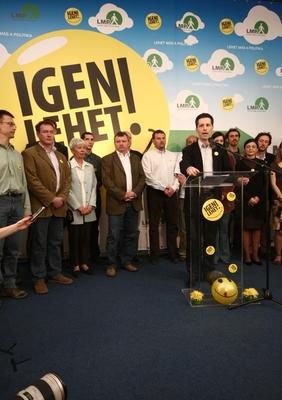 Választások éjszakája - második forduló-stock-foto