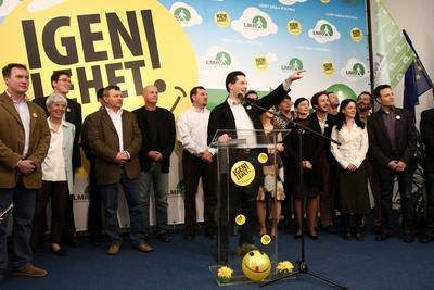 Választások éjszakája - második forduló-stock-foto