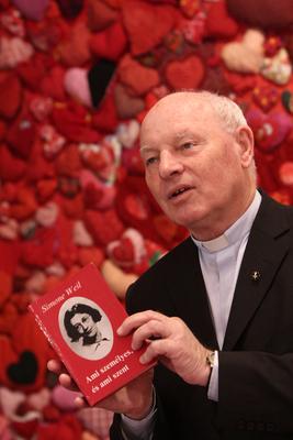 Szociális ellátórendszer - javaslat-stock-foto