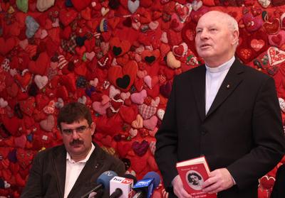 Szociális ellátórendszer - javaslat-stock-foto