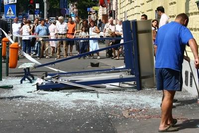 Elszabadult egy busz a Moszkva téren-stock-foto