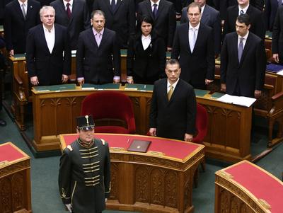 Kormányalakítás - Orbán Viktor eskütétele-stock-foto