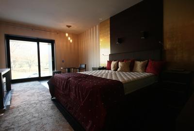 Építkezés a Rácz Fürdőnél-stock-foto