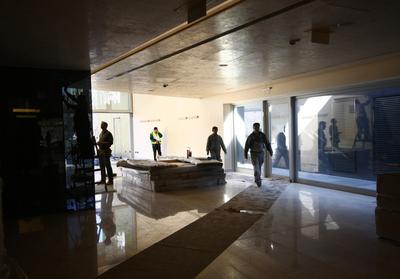 Építkezés a Rácz Fürdőnél-stock-foto