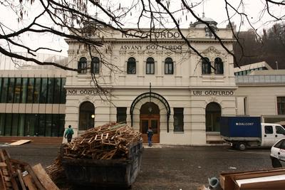 Építkezés a Rácz Fürdőnél-stock-foto