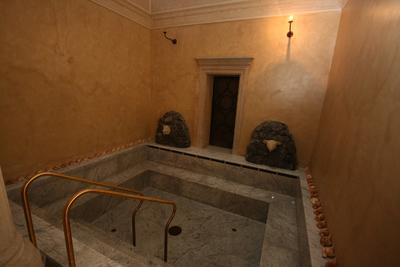 Építkezés a Rácz Fürdőnél-stock-foto