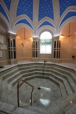 Építkezés a Rácz Fürdőnél-stock-foto