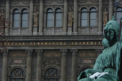 Széchenyi István szobra Budán-stock-foto