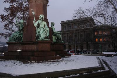 Széchenyi István szobra Budán-stock-foto