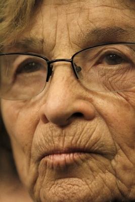 Szép Szó - Népszava-stock-foto