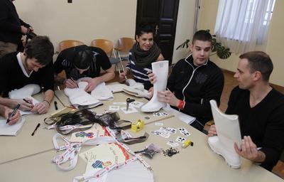 Egyedi csizmát készítenek a sztárok-stock-foto