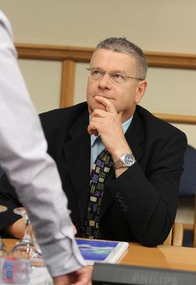 Reptéri biztonság - sajtótájékozttó-stock-foto