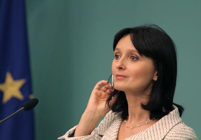 Reptéri biztonság - sajtótájékozttó-stock-foto