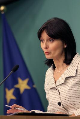 Reptéri biztonság - sajtótájékozttó-stock-foto