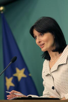 Reptéri biztonság - sajtótájékozttó-stock-foto