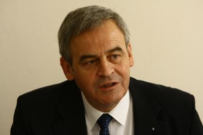 Tőkés László püspök sajtótájékoztatója-stock-foto