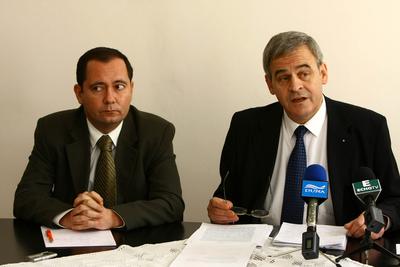 Tőkés László püspök sajtótájékoztatója-stock-foto