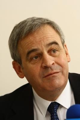 Tőkés László püspök sajtótájékoztatója-stock-foto