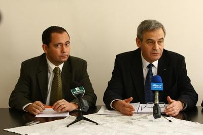 Tőkés László püspök sajtótájékoztatója-stock-foto