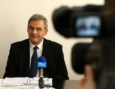 Tőkés László püspök sajtótájékoztatója-stock-foto