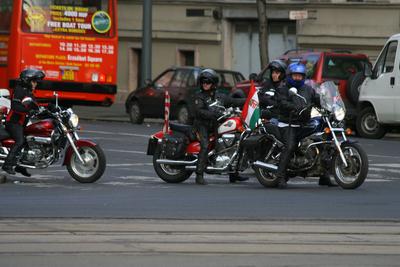 Tüntetés és ellentüntetés az Újlipótvárosban-stock-foto