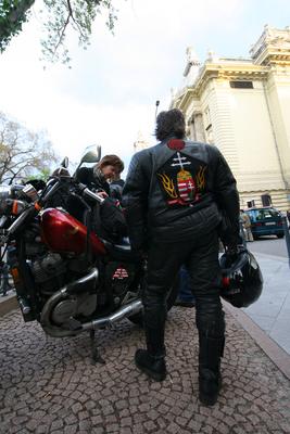 Tüntetés és ellentüntetés az Újlipótvárosban-stock-foto