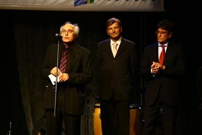 Megnyitotta kapuit az idei World Press fotókiállítás a Millenáris park fogadójában.-stock-foto