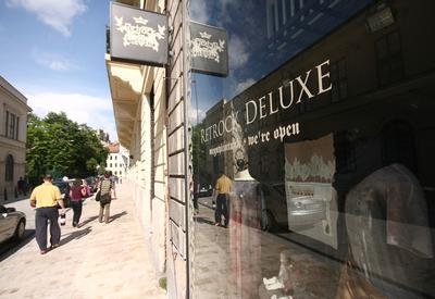 Retrock Deluxe üzlet-stock-foto